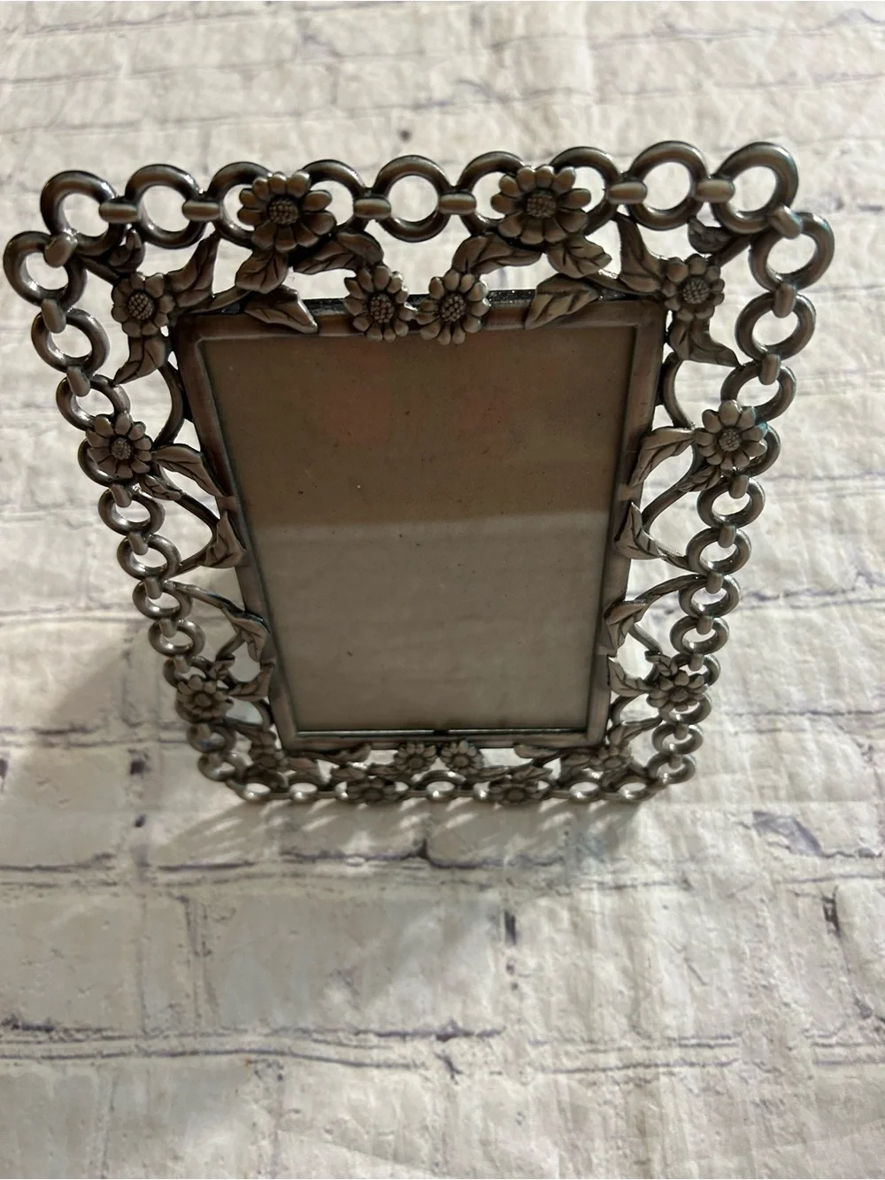 VINTAGE PEWTER PICTURE FRAME FLORAL ROSE MOTIF WITH LATTICE DESIGN